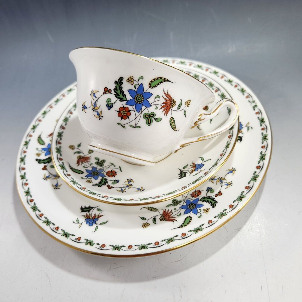 Shelley China Trio Chelsea Pattern # 11399 Lunch Plate Tea Cup Saucer Set AS IS